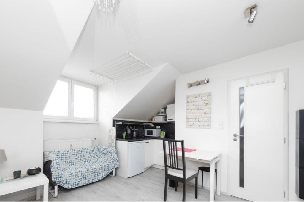 The Attic Studio Apartment Bratislava Exterior photo